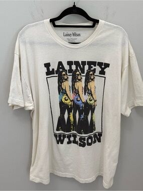 Lainey Wilson Oversized Graphic Tee - Cream White with Multicolor Print Size 2xl